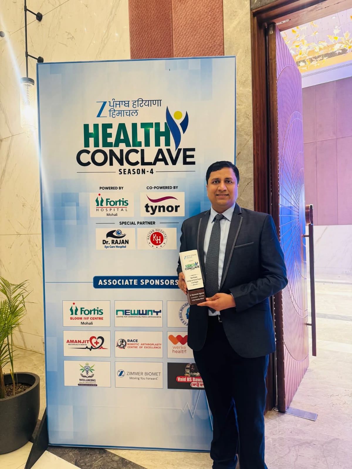 Robotic urology cancer surgeon in Mohali & Chandigarh - Dr Dharmender Aggarwal